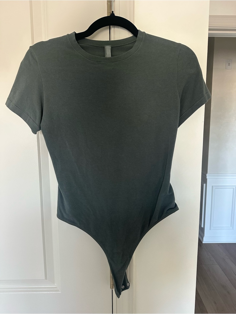 SKIMS Short Sleeve Cotton Crewneck Bodysuit - Olive Green